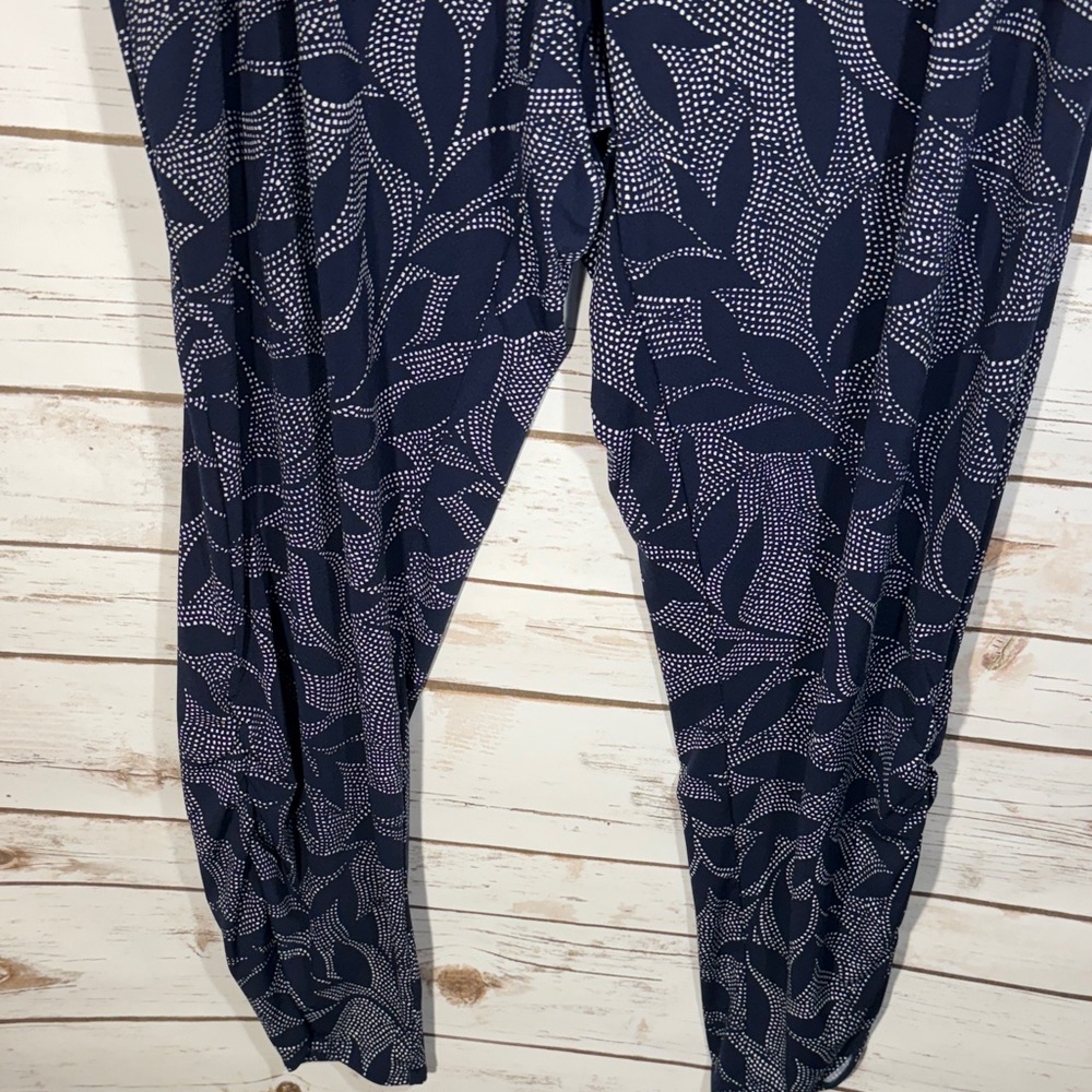 Susan Graver Navy and White Leaf Pattern Pull On Elastic Waist Genie Pants 1X - Picture 5 of 11